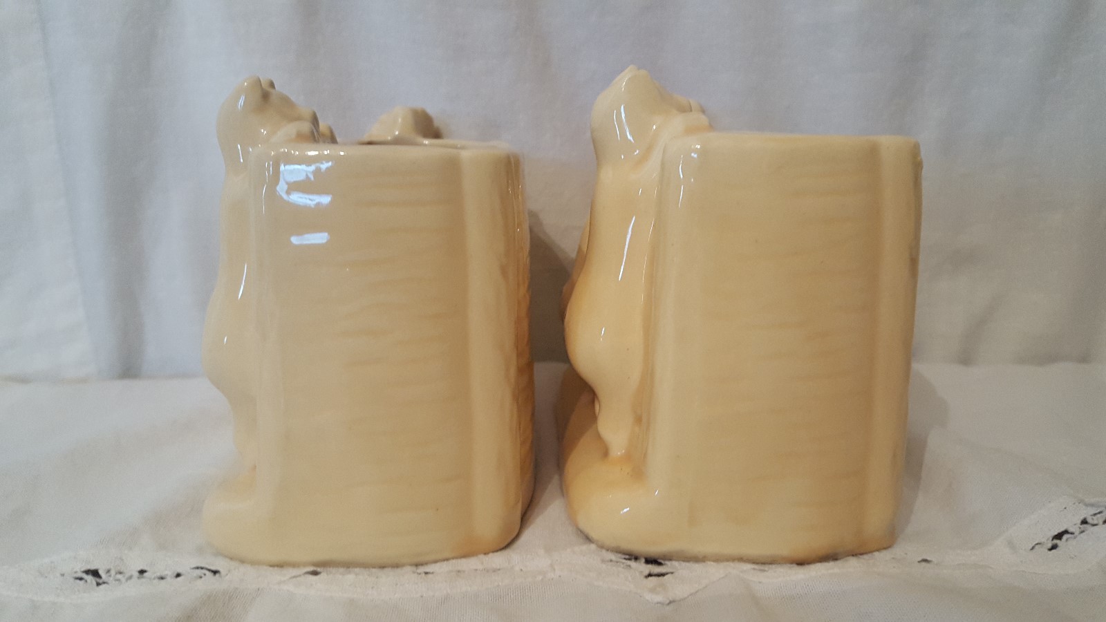 Vintage Shawnee Set Of Two Three little Pigs looking over fence Planter/Vase