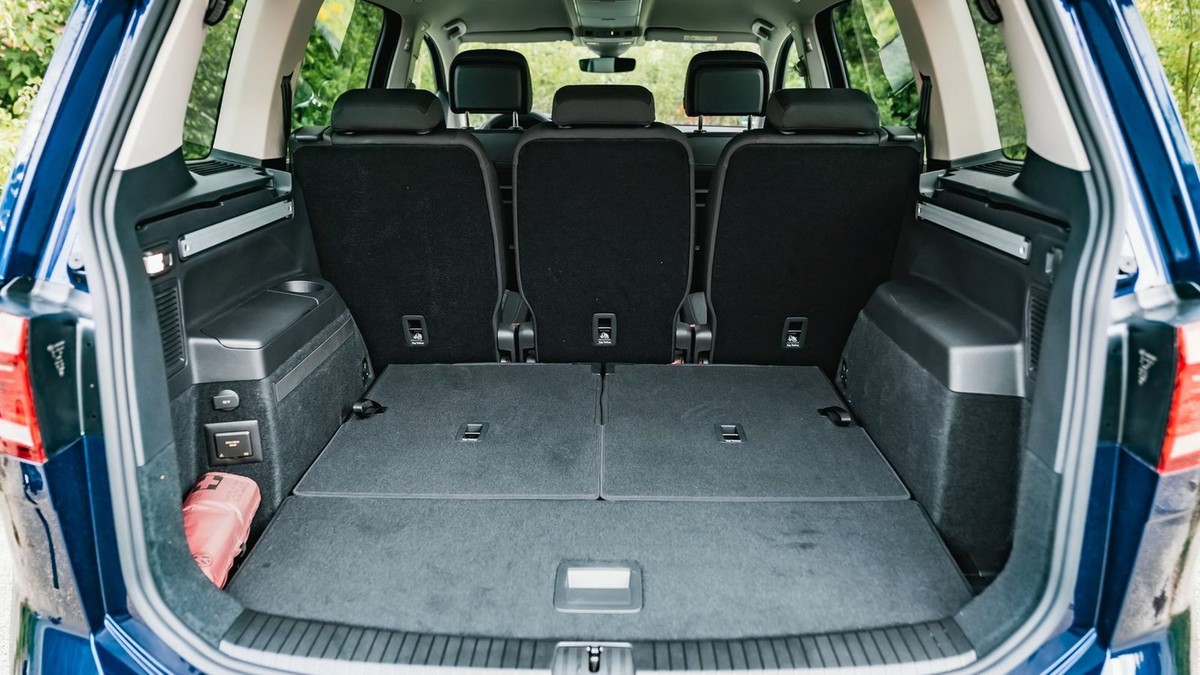 Vw Touran Test Preise Kofferraum Mobile De