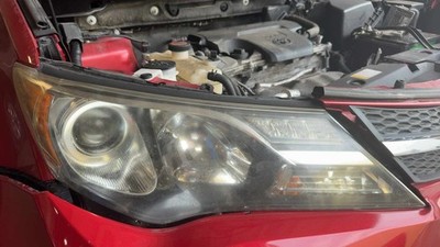 Used Right Headlamp fits: TOYOTA RAV-4 Right 13 14 15
