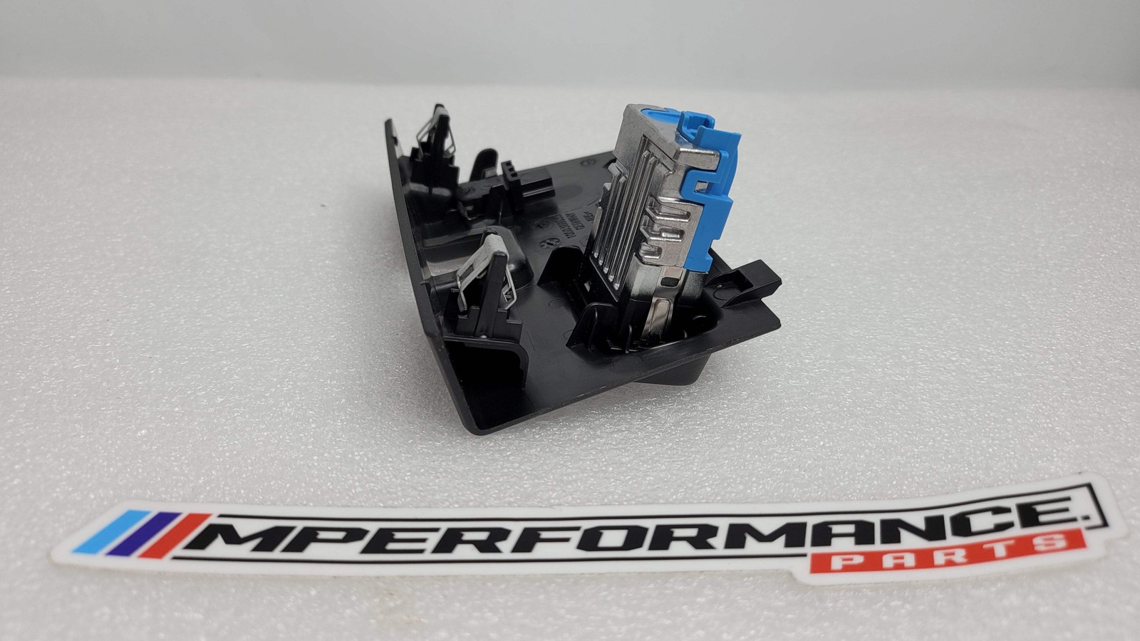 0 Bmw M3 G80 CENTRE CONSOLE TRIM USB-C 6807232 image 4