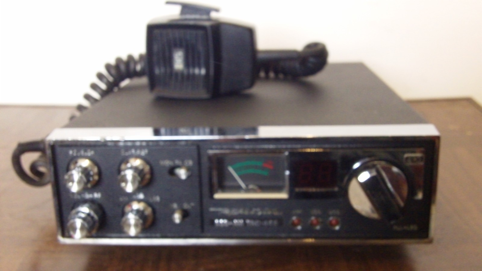 SSB REALISTIC TRC 448 SSB/AM CB RADIO, GREAT TX + RX,  VERY NICE RADIO! TRC-448