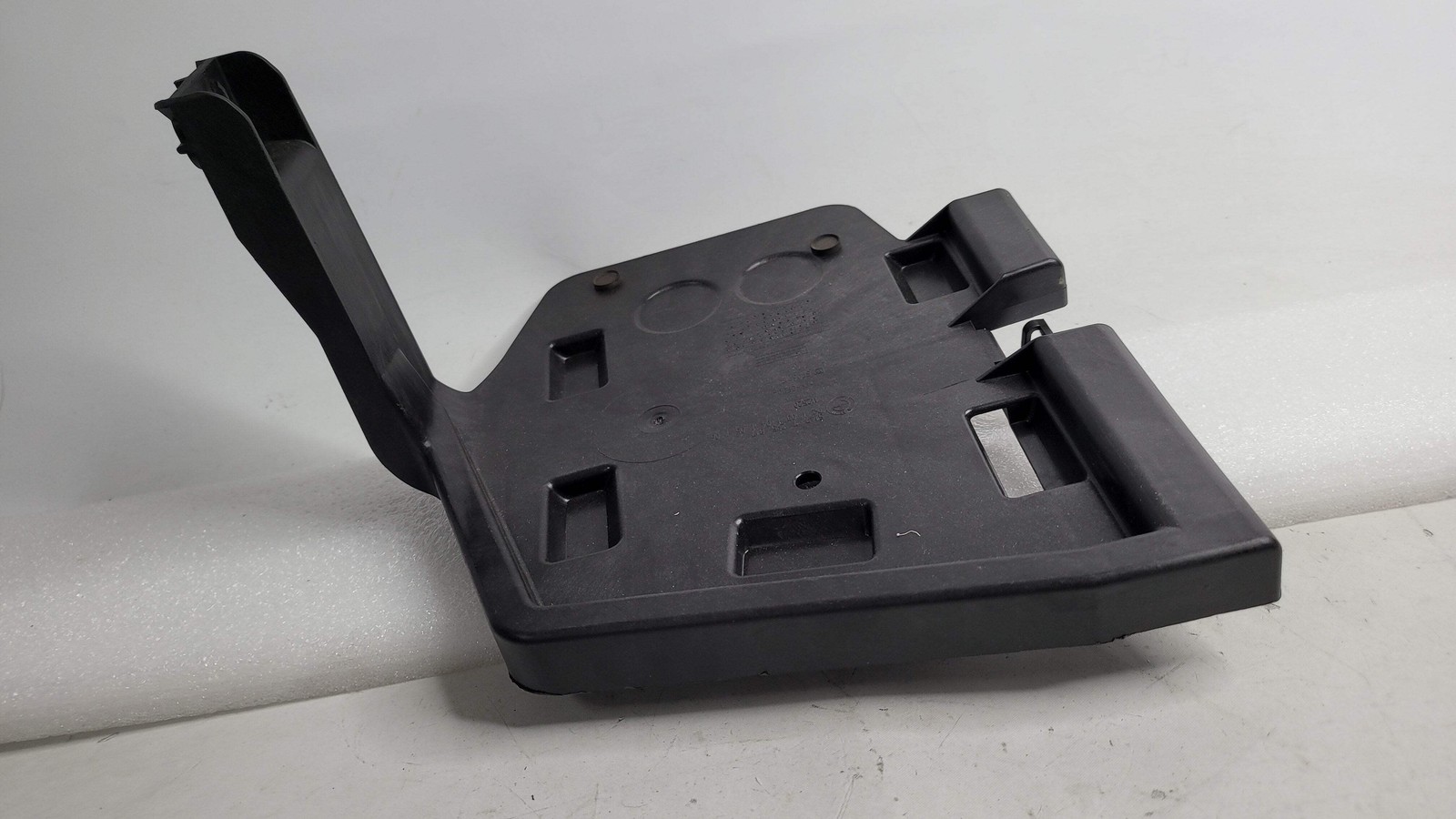 0 Bmw F30 Trunk Left Quarter Trim Panel Support Bracket 7295817 image 2