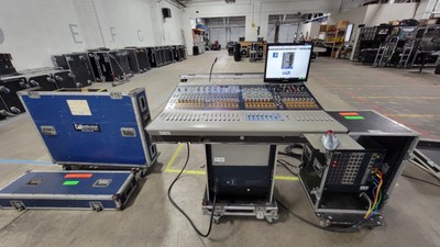 AVID Venue Digital Audio Mixing Console with Road Case