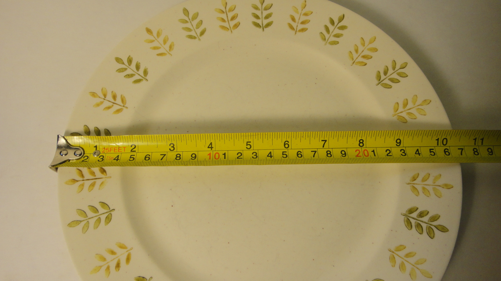 METLOX Poppytrail PEPPER TREE 10.50 inch Dinner Plate