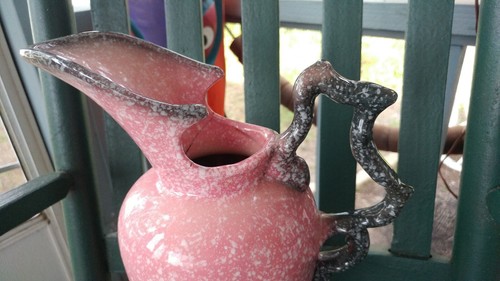 Vintage hull pitcher 14 in mottled pink twig handle MCM art deco w24 USA