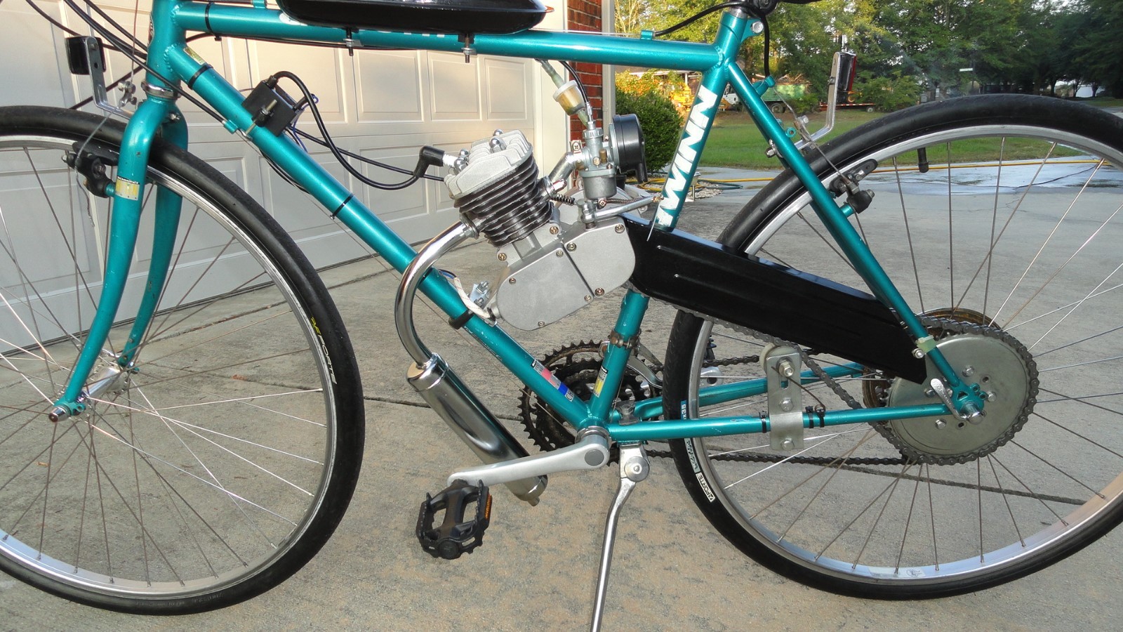 Motor bike Schwinn CrossFit 18 speed derailer. 80 cc engine conversion kit.