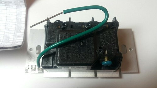 Lutron Homeworks HQRD-8ANS-LA  (Light Almond)