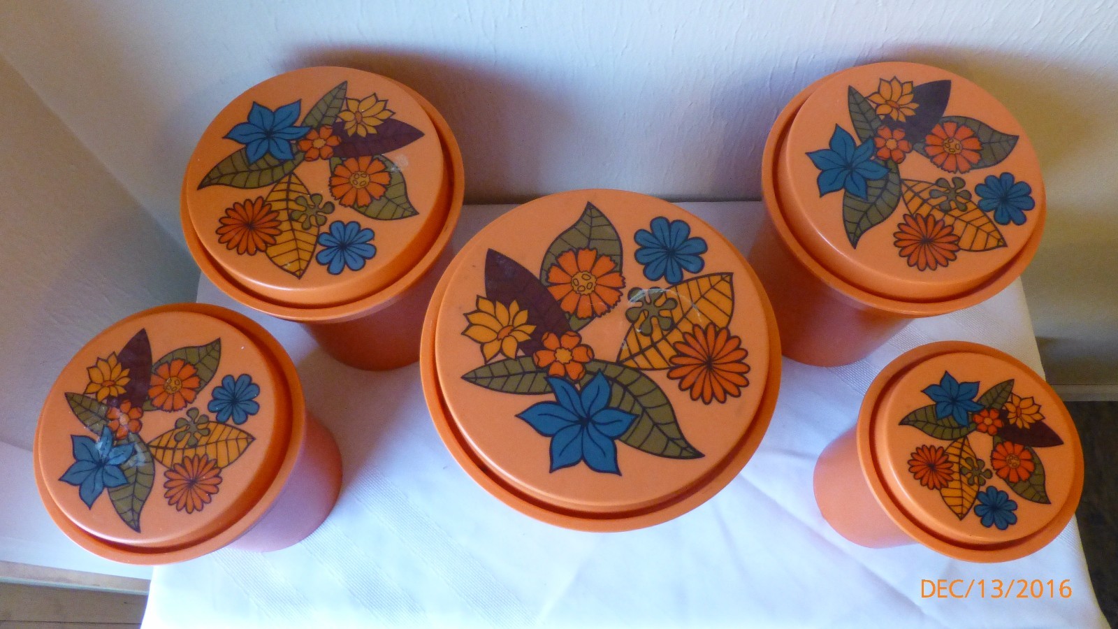 Vintage Original Rubbermaid Mid Century Orange Nesting Flower Canister Set of 5