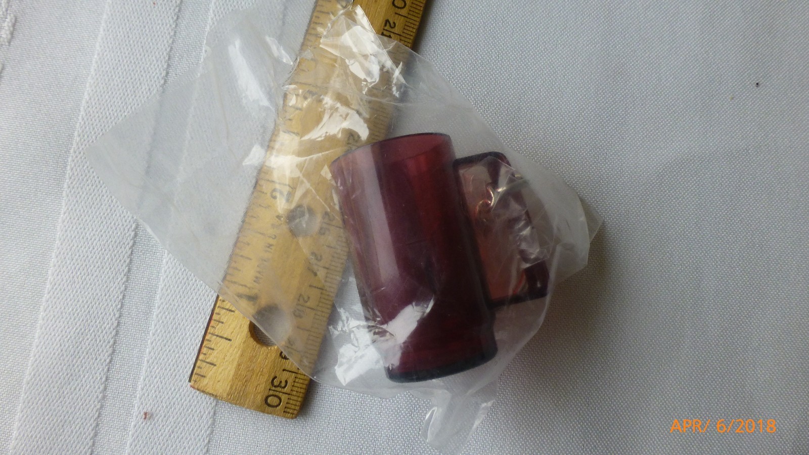 New Tupperware Purple Impressions Beer Mug Key Chain Rare Color