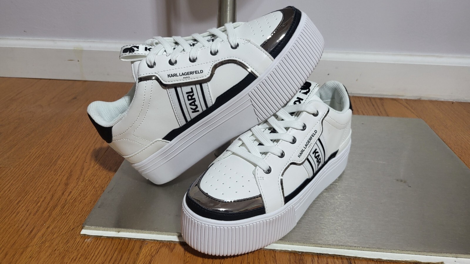 極美品✨KARL LAGERFELD 上質ツイードスーツ  オケージョン 極美品✨KARL LAGERFELD 上質ツイードスーツ オケージョン