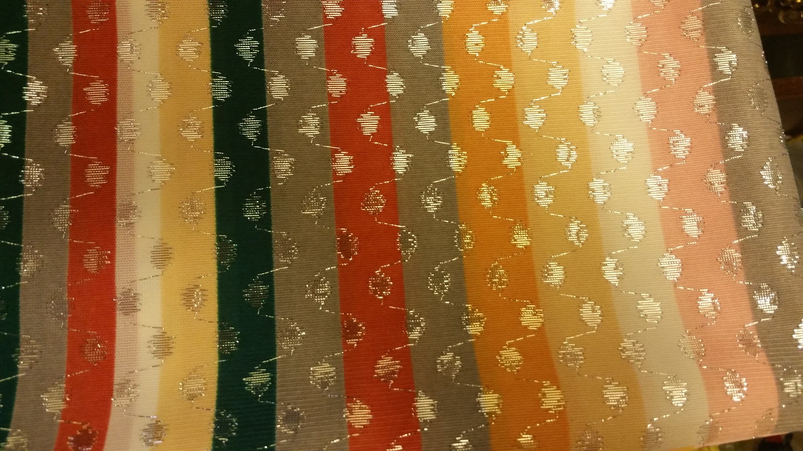 multicolor Shiny Fabric Fabrics sz 76