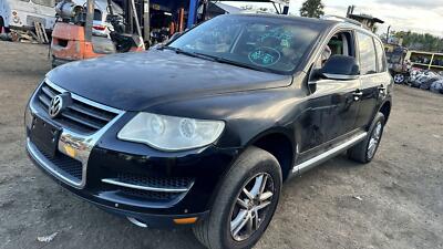 Volkswagen Touareg ミニカー Wiking製 s-l400.jpg