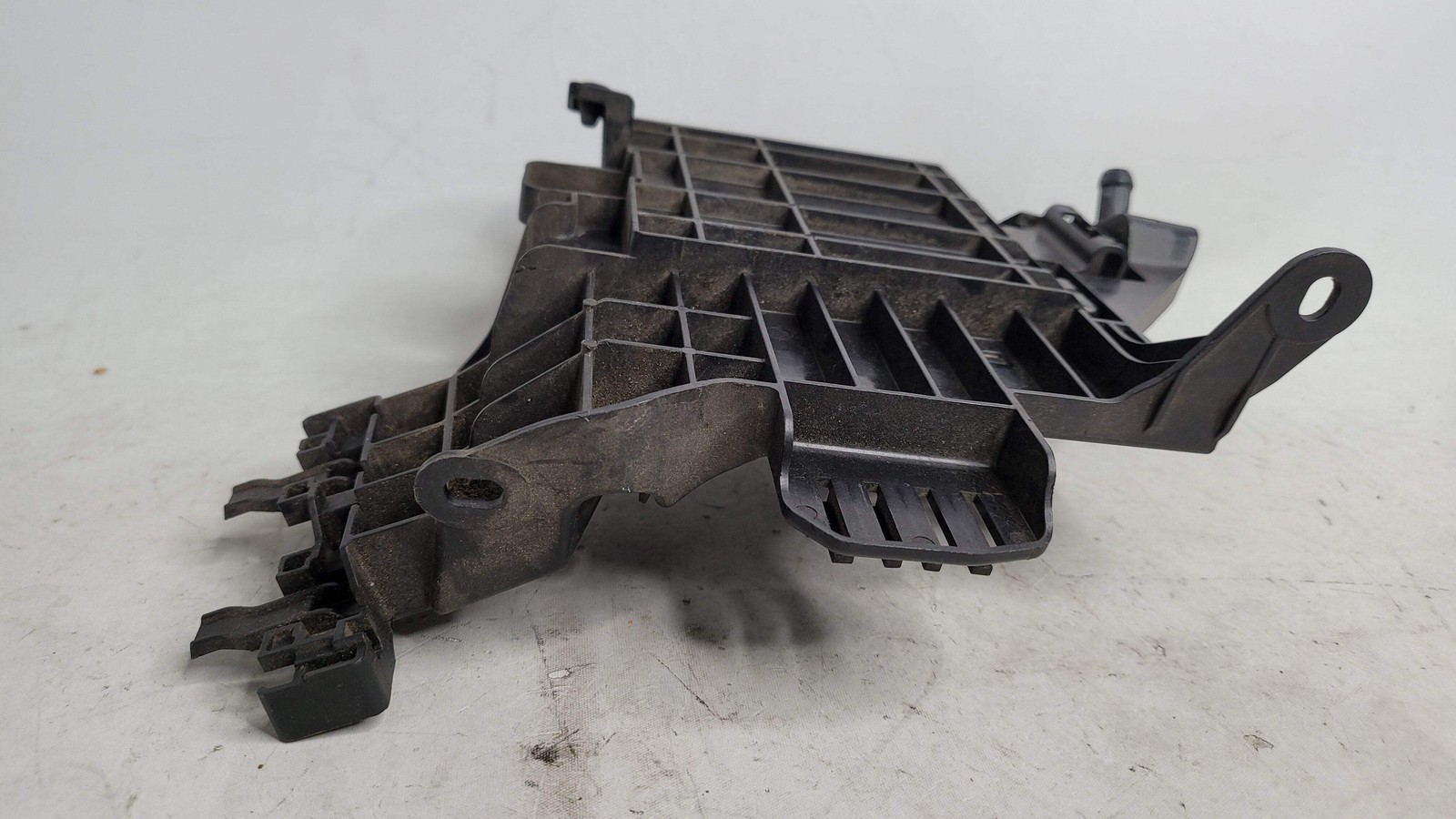 0 Bmw M2 M3 M4 F80 F82 F83 F87 SUPPLY MODULE HOLDER MOUNT COVER 7849609 image 4