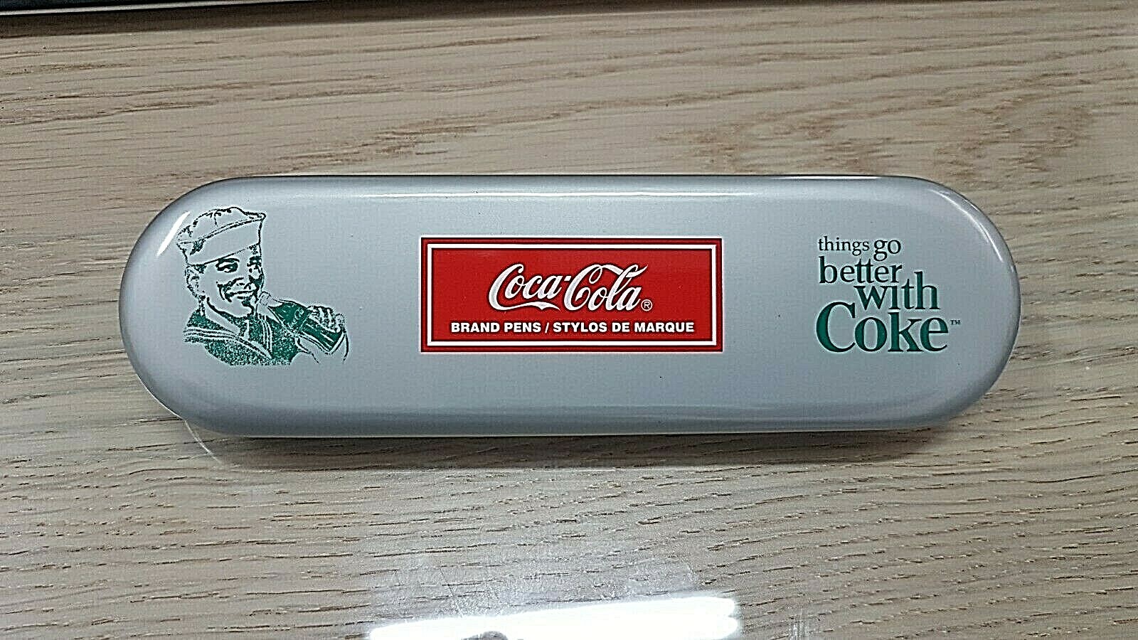 Astuccio Portapenne Coca Cola Stypen Latta Richiudibile Gadget Ufficiale Limited