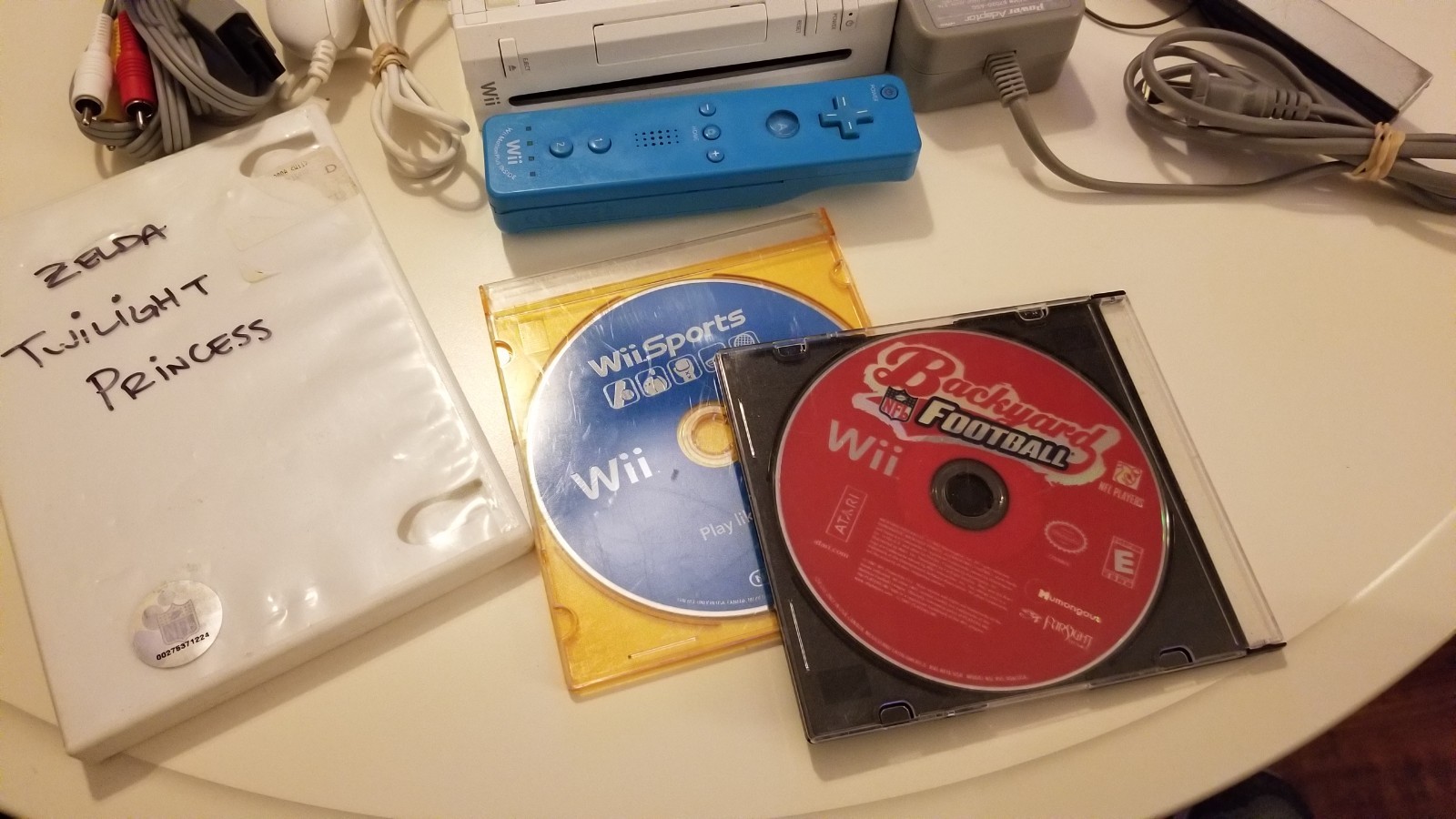 Nintendo Wii White Console RVL-001/ Game Cube Compatible Bundle