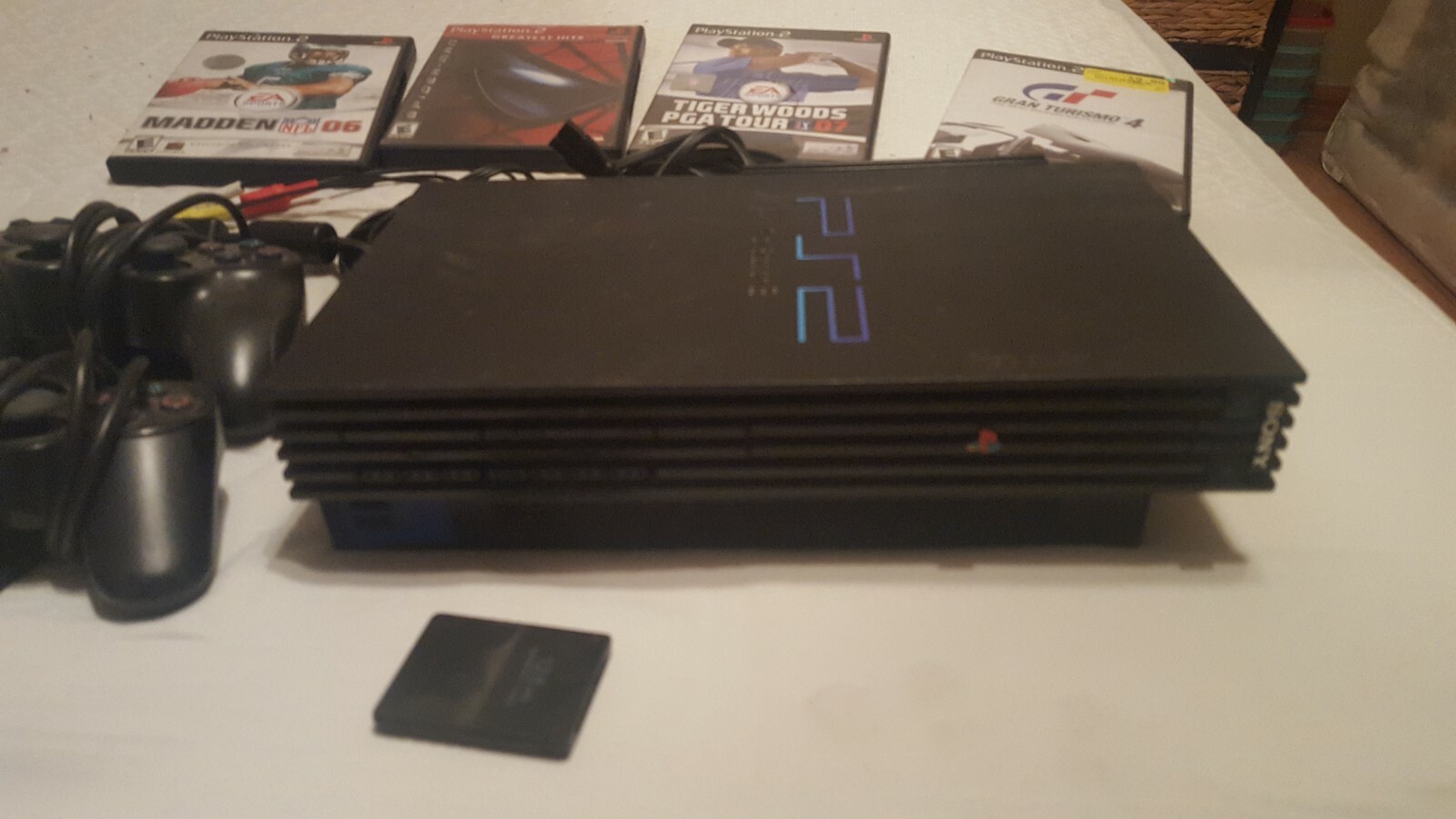 Sony PlayStation 2 (SCPH-39001) Black Console