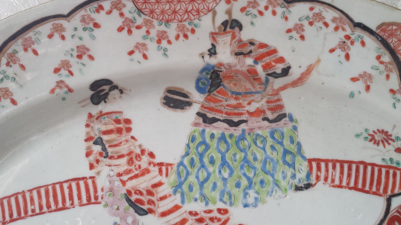 Japanese Imari Ware Large Platter Signed HICHOZAN SHINPO Arita 19th Century