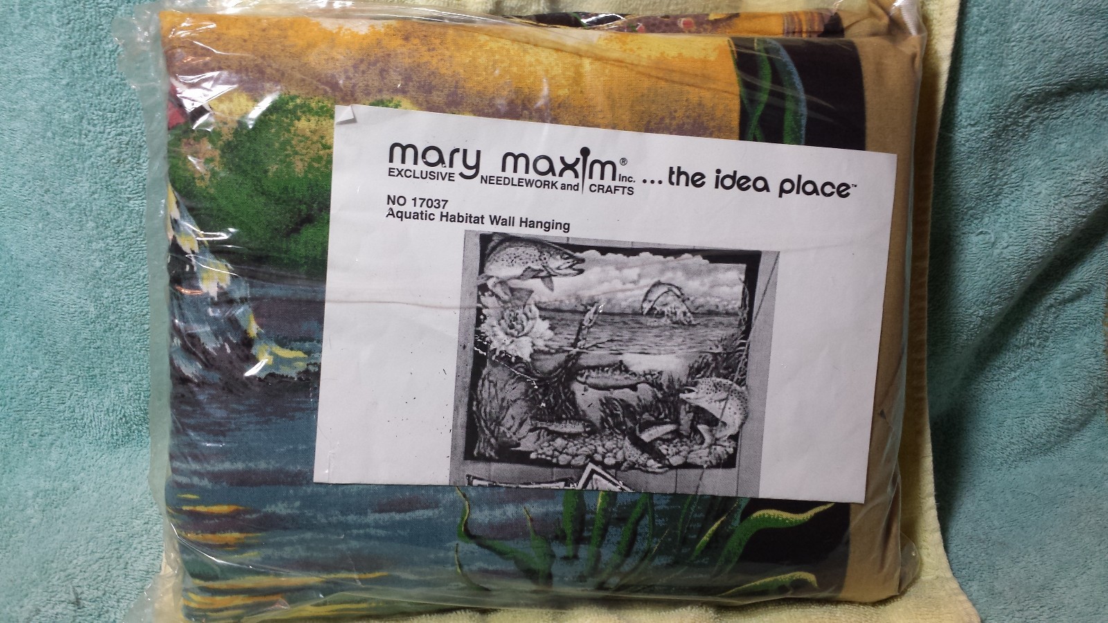 NEW Mary Maxim AQUATIC Fish Wall Hanging NO.17037 - NEEDLEWORK & CRAFTS