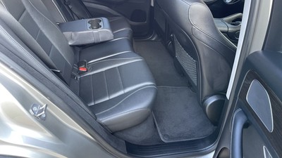 image 4 of interior