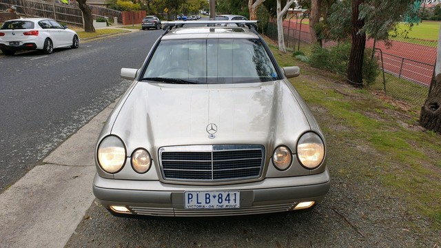 E240 мерседес 1999