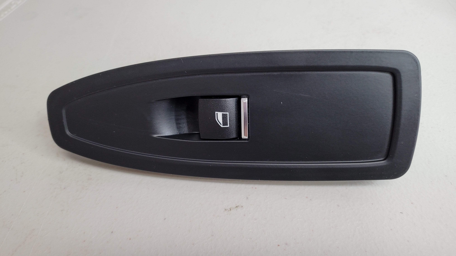 BMW M4 F83 F32 FRONT PASSENGER POWER DOOR WINDOW SWITCH 9208107-02