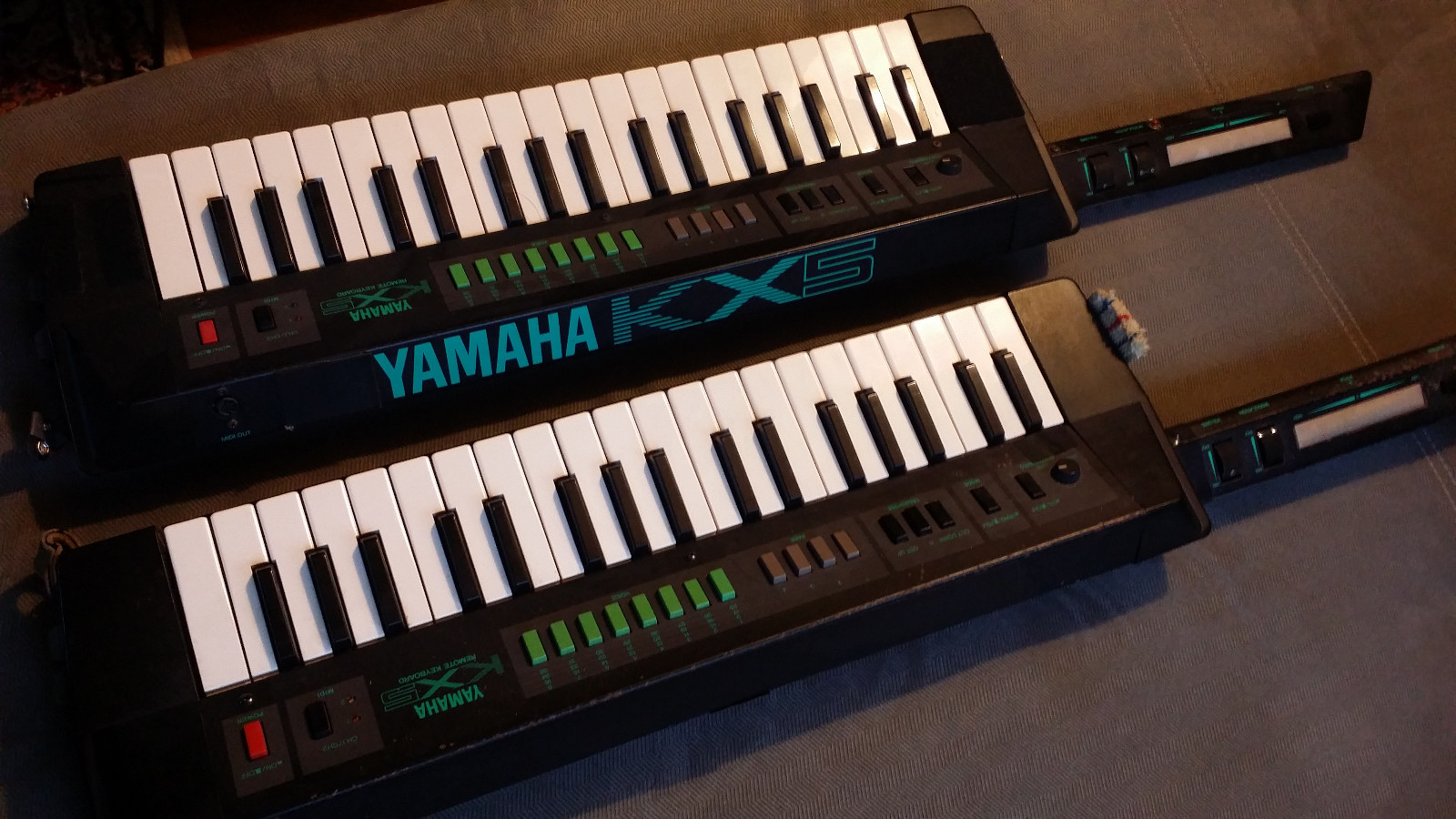 2 Yamaha Keytar KX5 - 1 For Parts Or Restoration - 1 MIDI works