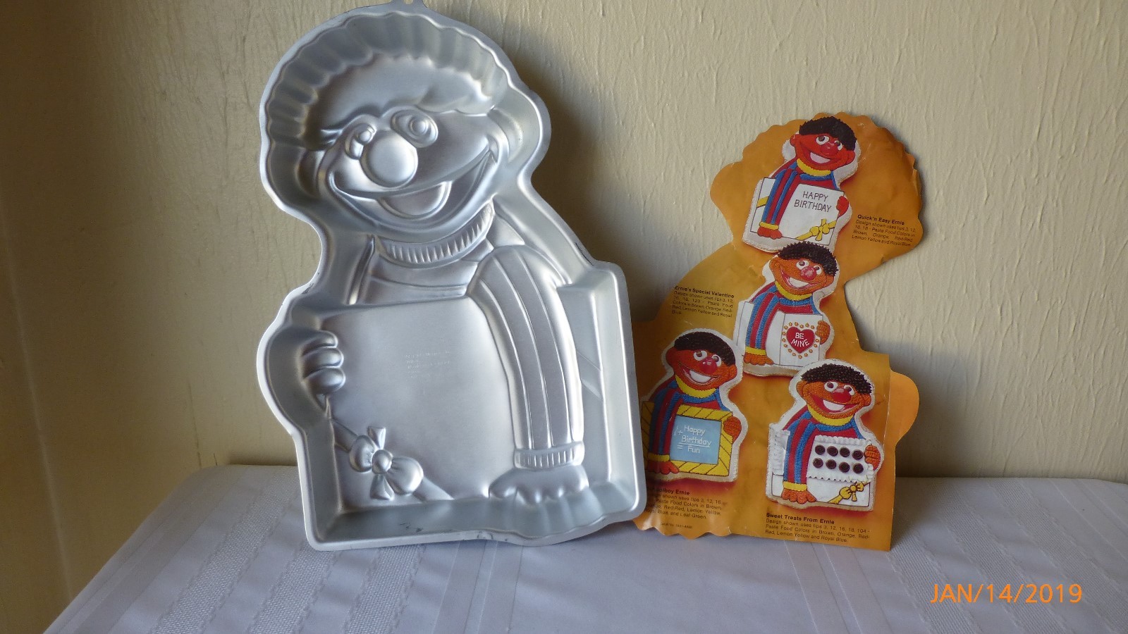 Vintage Wilton Ernie Cake Pan 1983 Jim Henson