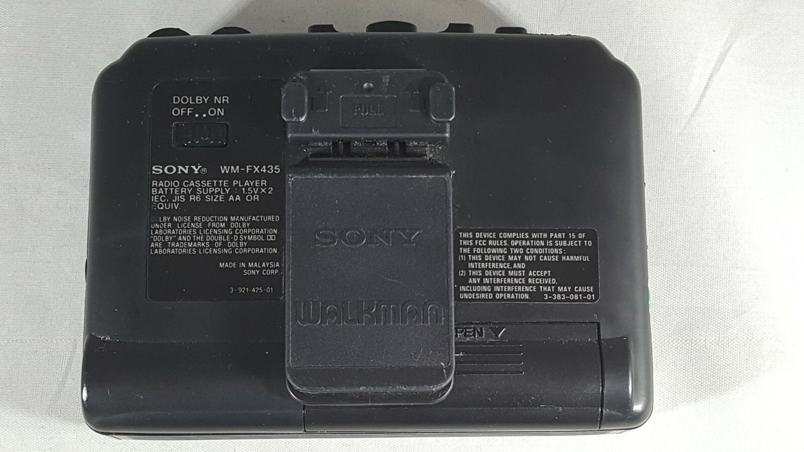 Sony Walkman WM-FX435 TV/FM/AM Cassette Tape, Radio Works, Needs Belts