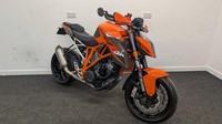 KTM SUPERDUKE 1290 R **12 MONTH MOT- AKRAPOVIC EXHUAST - RADIATOR COVER**
