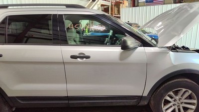 2011-2017 Ford Explorer RH Passenger Front Power Door Assy Silver-UX Sharp!
