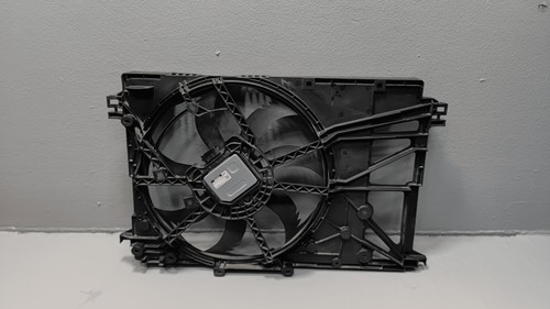 Toyota Camry 2.5L Engine Radiator Cooling Fan Shroud & Motor Assy OEM 2018-2024