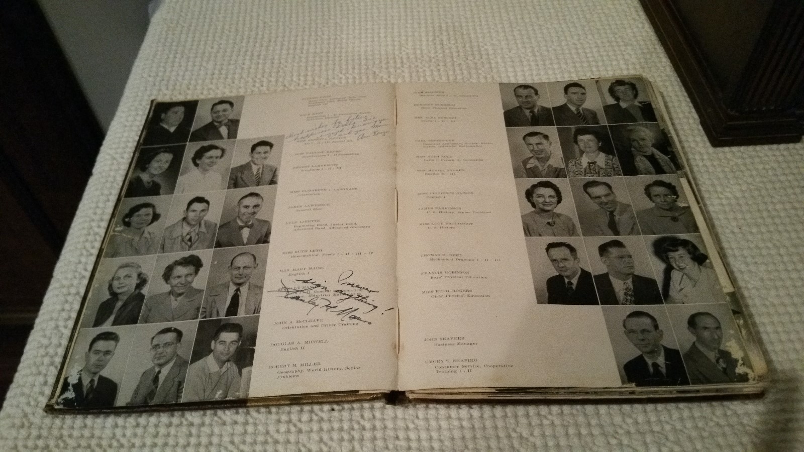 1949 Antique ARGUS TULARE UNION HIGH SCHOOL YEAR BOOK-W/SIGNATURES