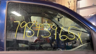 Used Right Front Door Glass fits: TRAILBLAZER Right 02 03 04 05 06 07 08 09