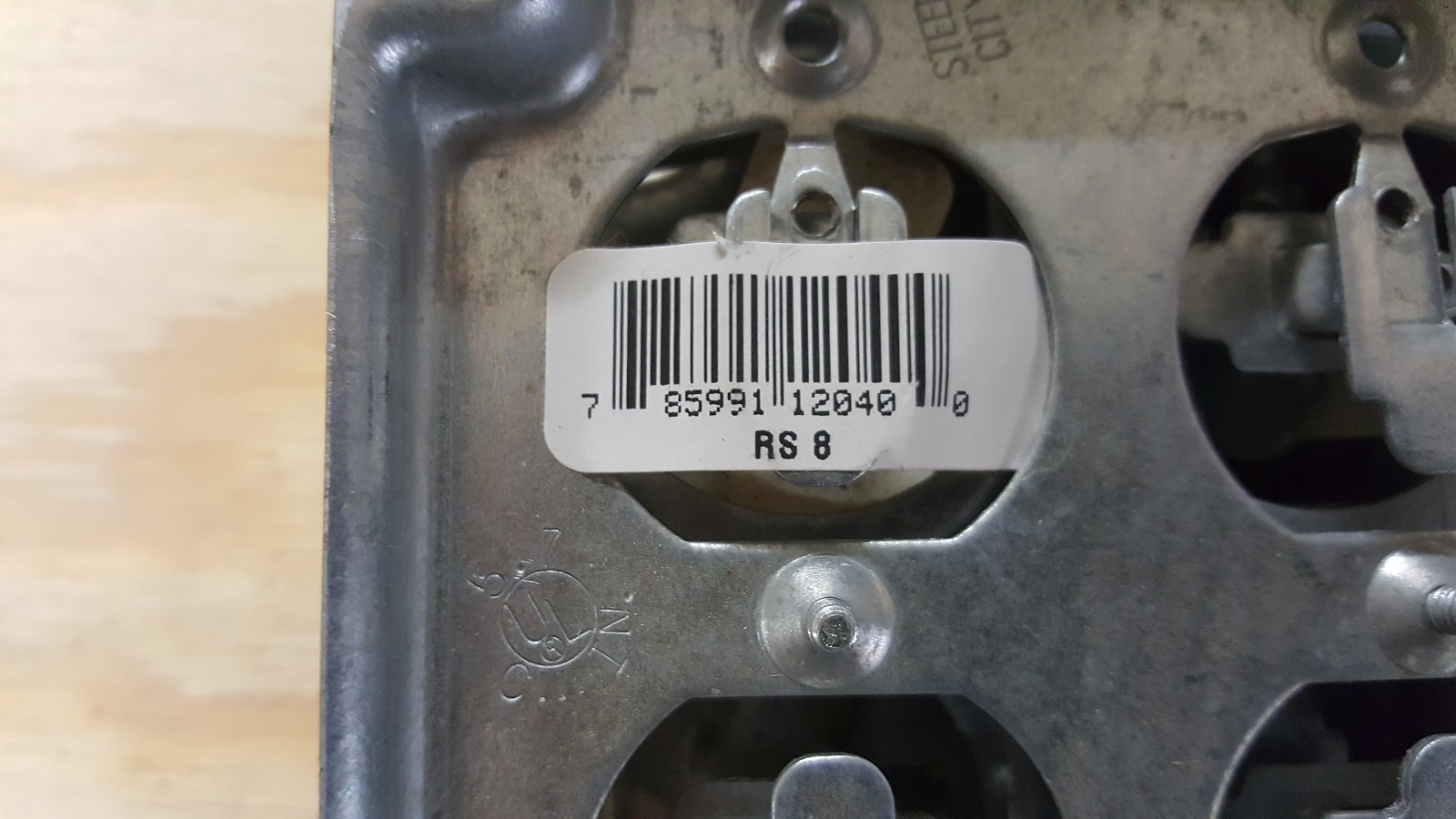 6 NEW STEEL CITY RS 8 STEEL 4 sq BOX COVER  2 DUPLEX RECEPTACLES NEW  - 6 covers