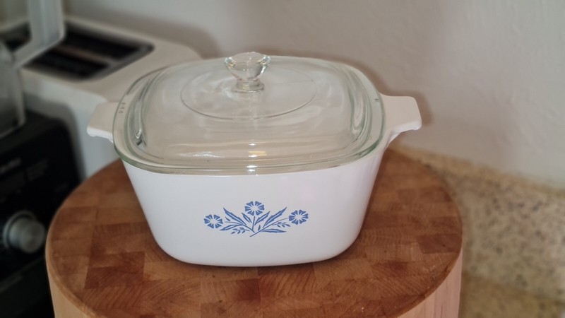 Rare Vintage Corning Ware Blue Cornflower Baking Casserole  1 3/4