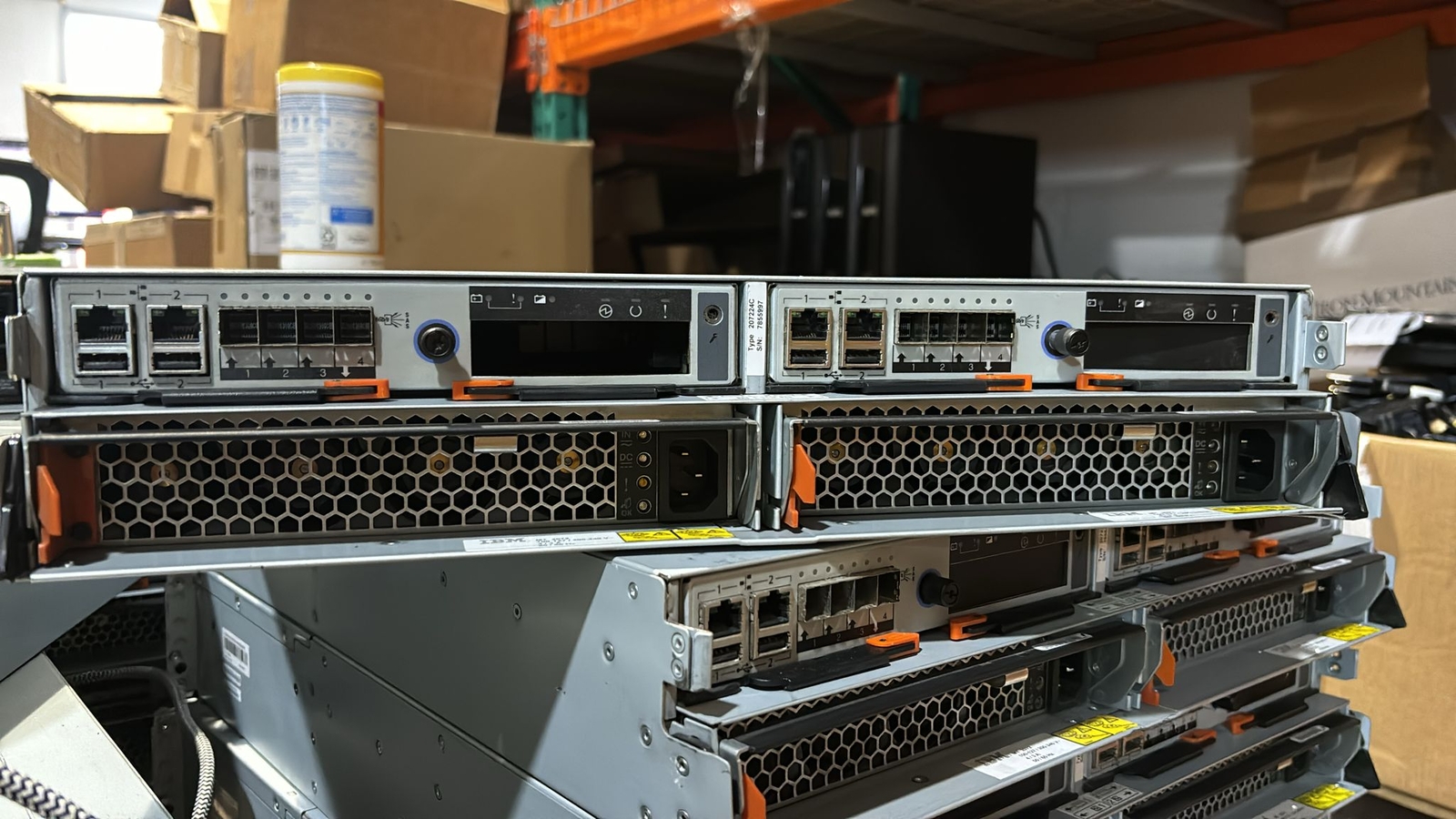 2072-24C IBM V3700 SFF DUAL CONTROL SYSTEM with 2x 00AR108 00AR104 Controllers - Picture 1 of 2