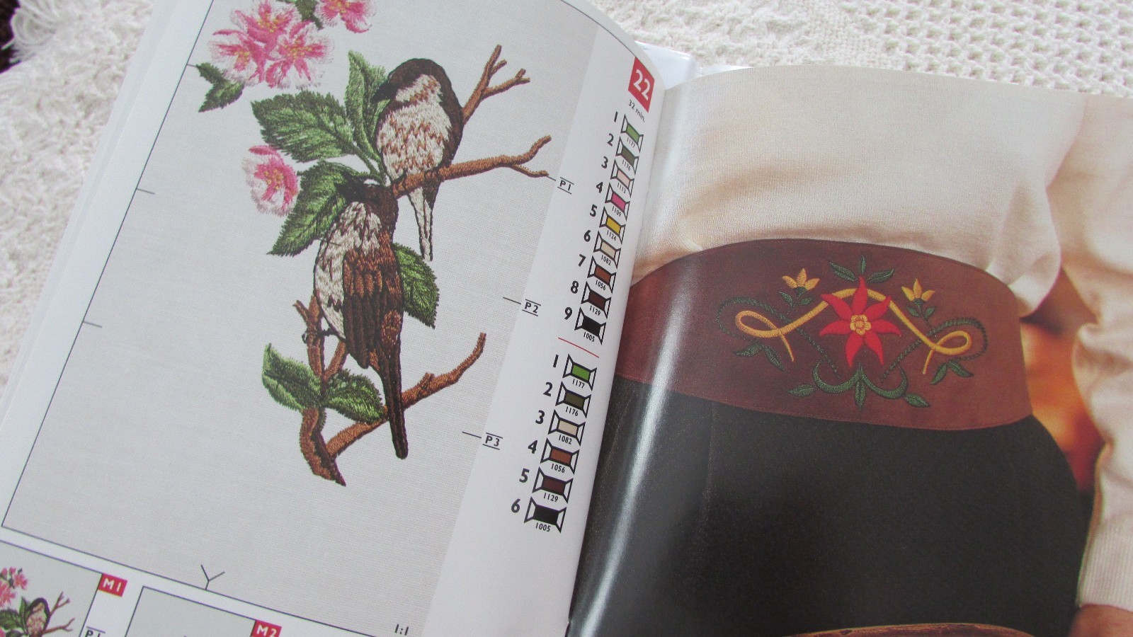 Husqvarna Viking Embroidery 28 Card Cassette Booklet for Viking 1+ Rose Orchidea
