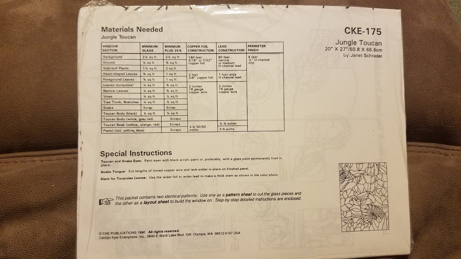 CAROLYN KYLE PRESENTS STAINED GLASS PATTERN NIP JUNGLE TOUCAN CKE 175