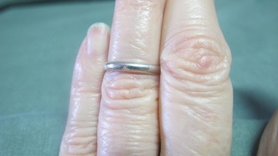 Native American Silver Ring w/ Green Stone size 5