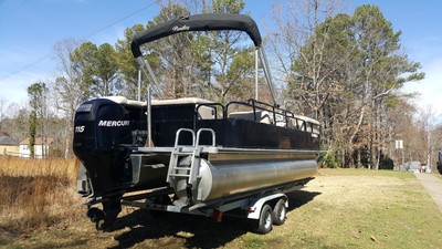 2011 BENTLEY 220 CR PONTOON BOAT