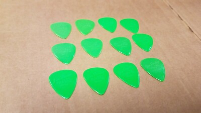 12 DUNLOP RIFFS Nylon Fluorescent Guitar Picks Green 0.96mm 