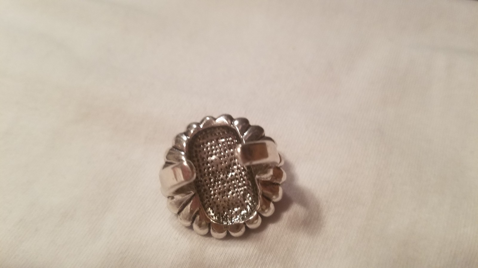 New Montana Silversmiths Red Jasper colored stone ring