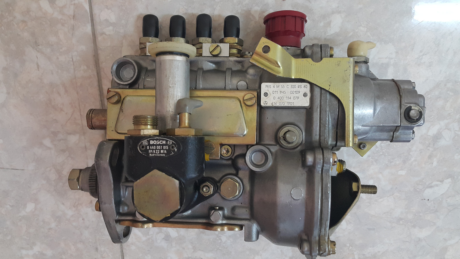 Original Bosch Fuel Injection Pump 0400114079 for Mercedes