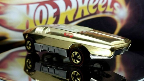 Hot Wheels FAO Schwarz Gold Series Collection 2 Whip Creamer  LIMITED EDITION