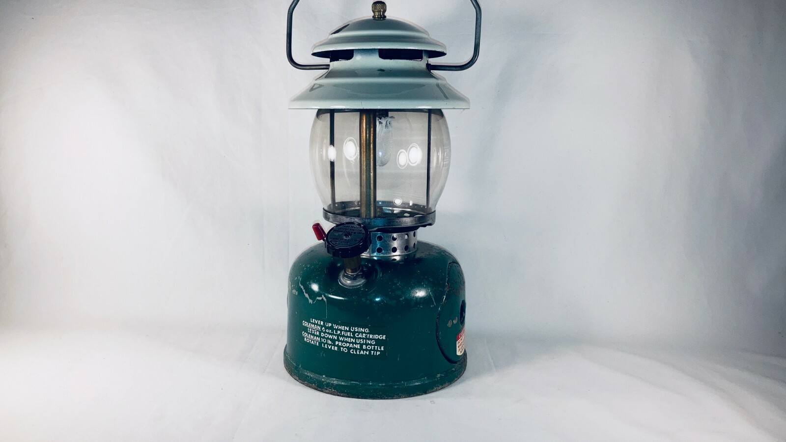 Vintage Coleman Lantern LP Gas Model 5122 April 1970 Single Vintage Coleman Lantern LP Gas Model 5122 April 1970 Single