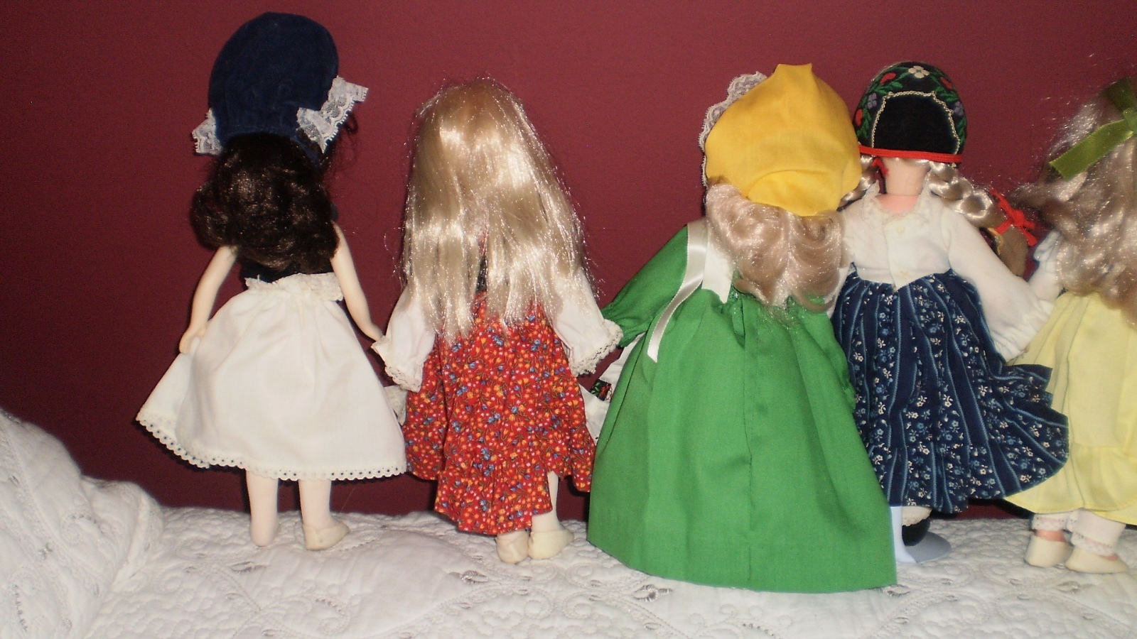 Lot of 7 Vintage 1976 Effanbee (6)  & Madame Alexander (1) Dolls  11 in.
