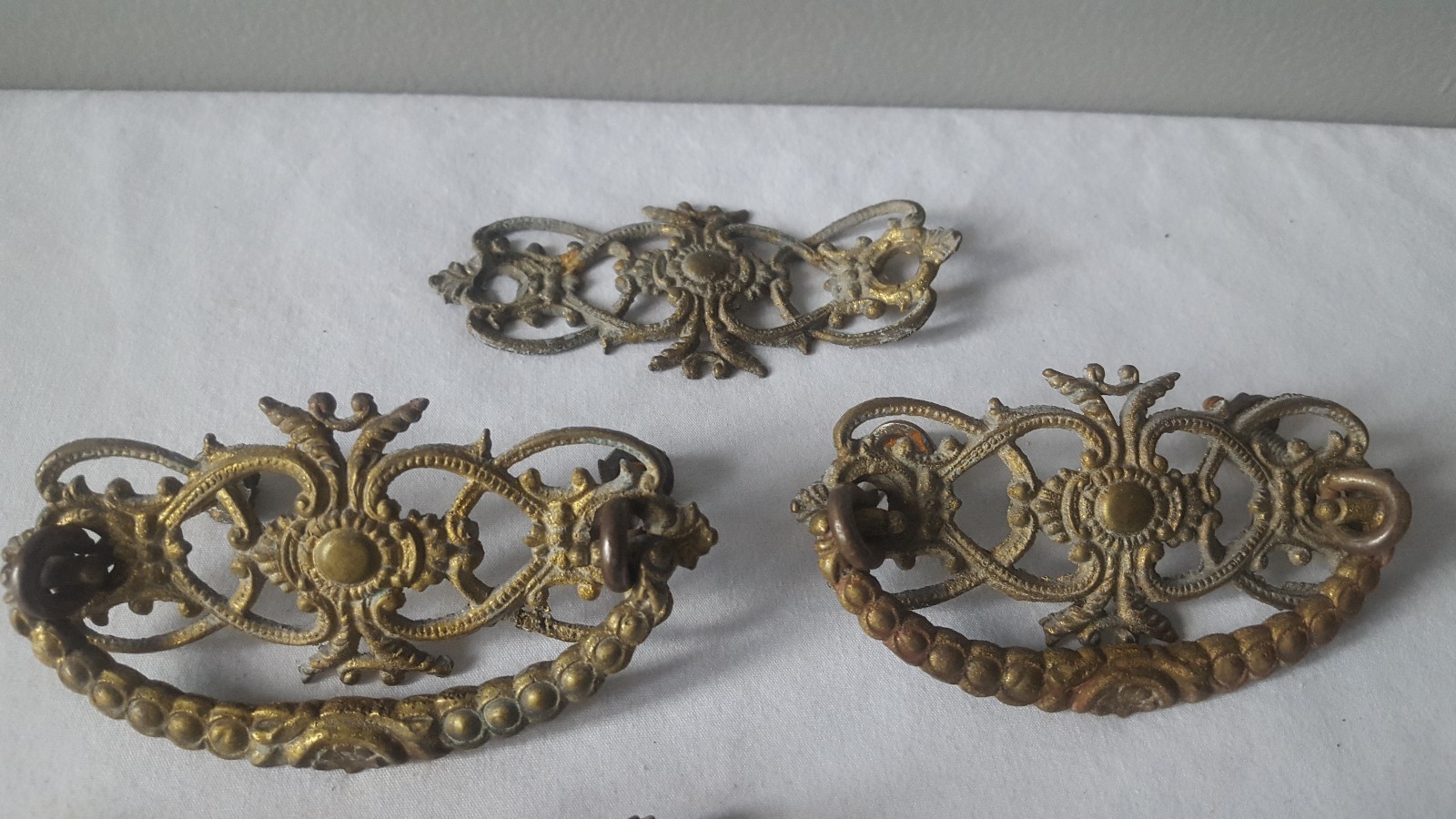 Vintage Antique Lot of 6 Ornate Victorian Cast Metal Drawer Handles Restoration