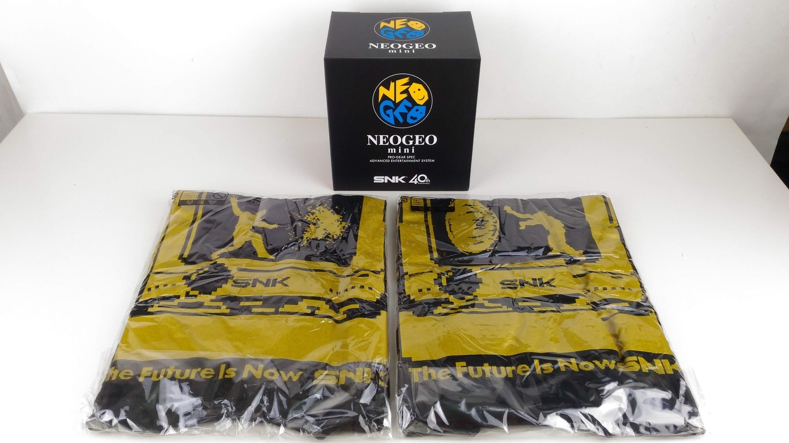 SNK - 【新品】NEOGEO mini + SNK Dot Hero&#39;s T Amazon | 【プライムデー限定】NEOGEO mini + SNK Dot Hero's T