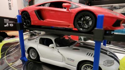 1/18 Scale 4-Post Car Lift For Toy Model Cars Garage Diorama