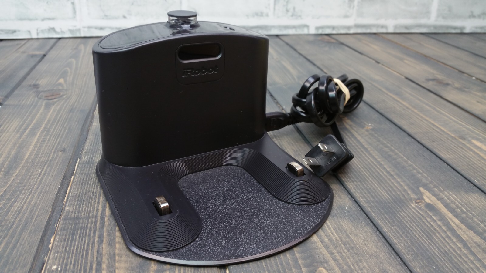 海さま専用 iRobot Roomba i7 本体 取扱説明書付き iRobot Roomba i7 Plus (7550), MSRP $899; INCLUDES extra